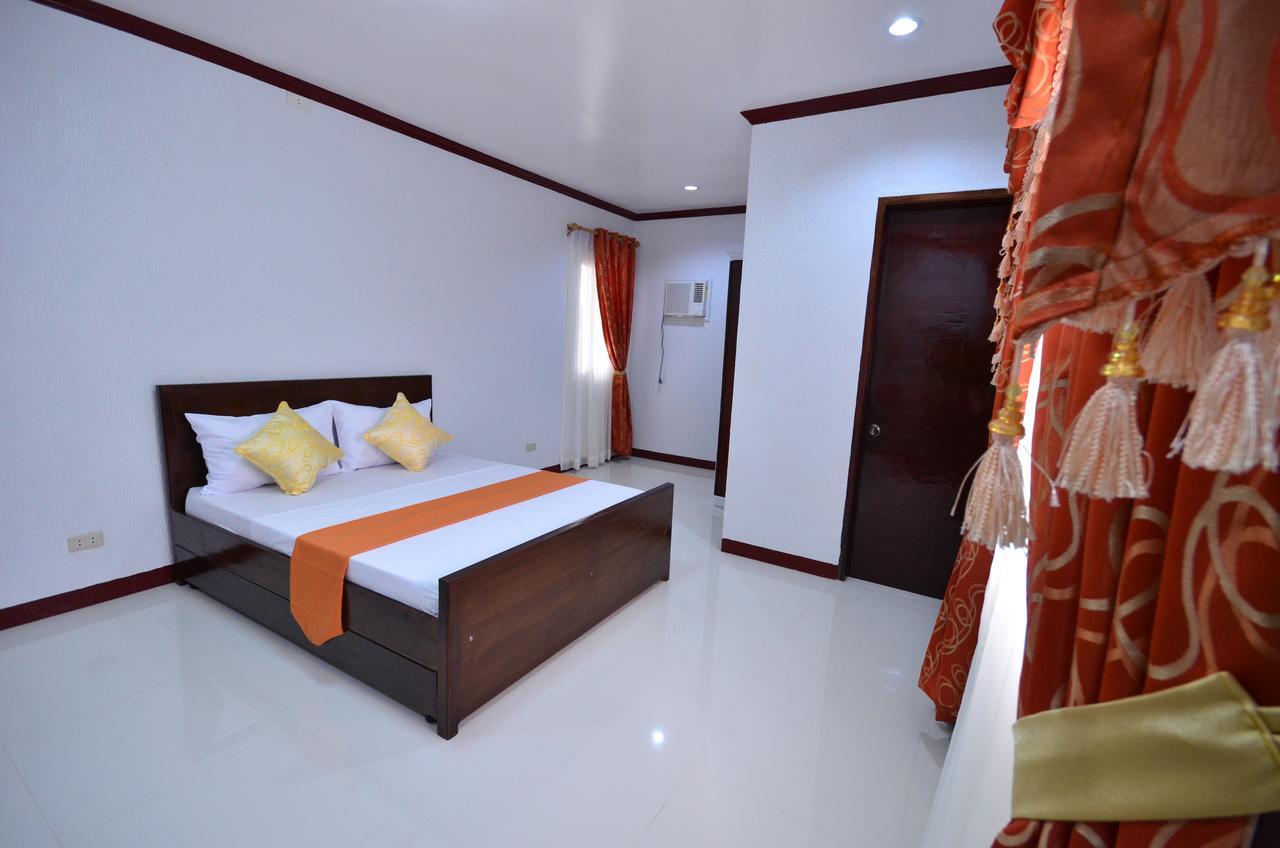 Gilin Pension House Puerto Princesa Esterno foto