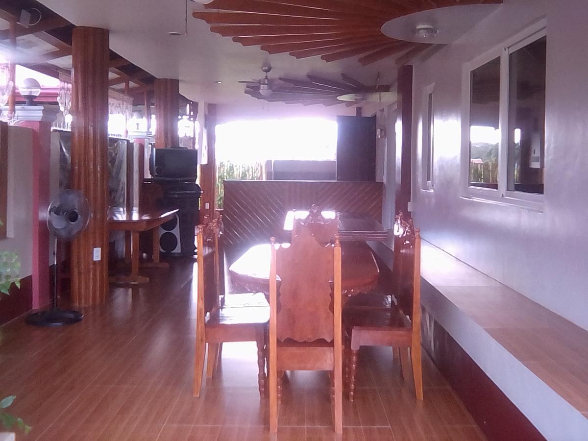 Gilin Pension House Puerto Princesa Esterno foto