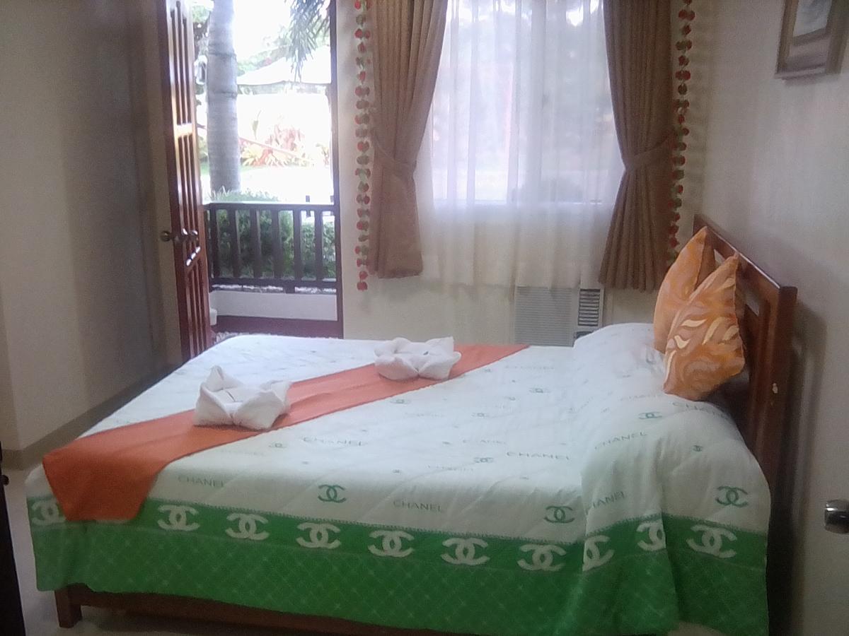 Gilin Pension House Puerto Princesa Esterno foto